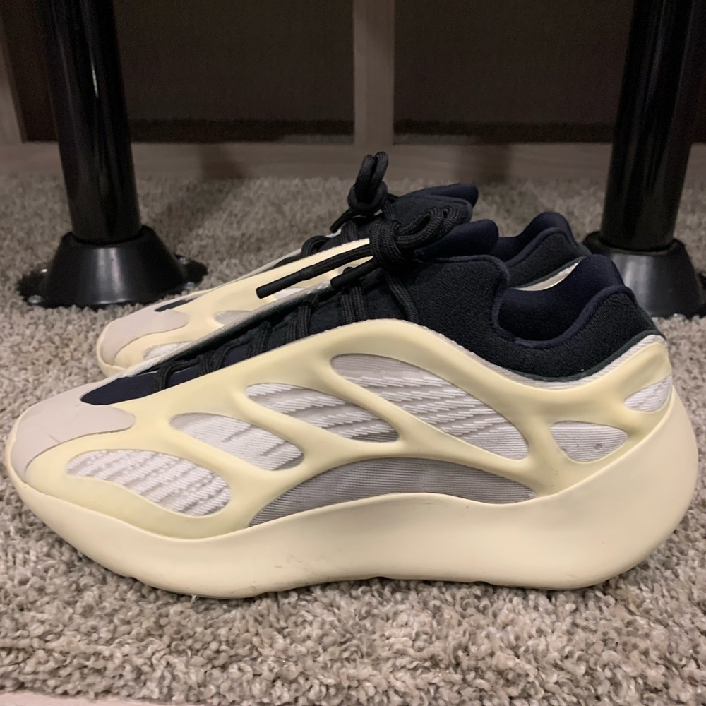 adidas Yeezy 700 V3 Azael